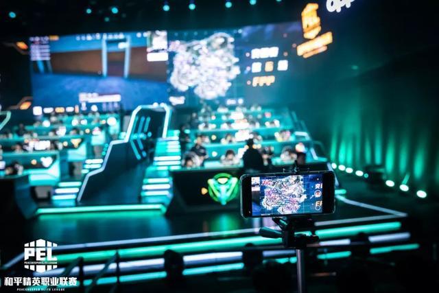 硬地场地特 硬地场地特