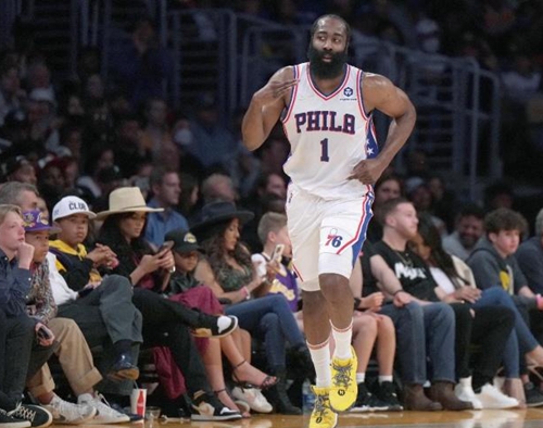 巴特勒三次 巴特勒三次